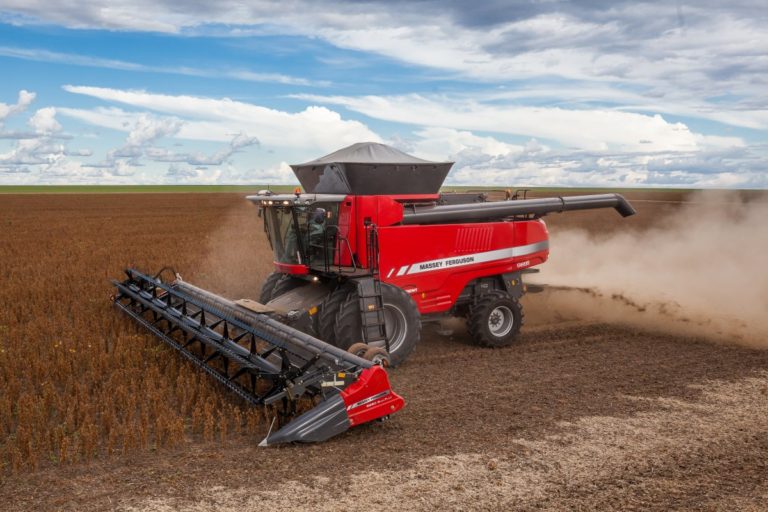 Massey Ferguson leva lançamentos de tratores para a Bahia Farm Show 2017